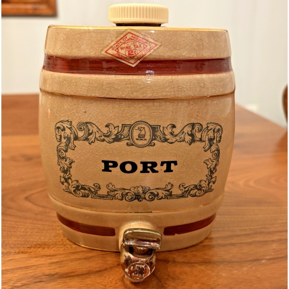 Decanter 4/5 qt Bellows Old Tawny Port Royal Victoria Wade Pottery